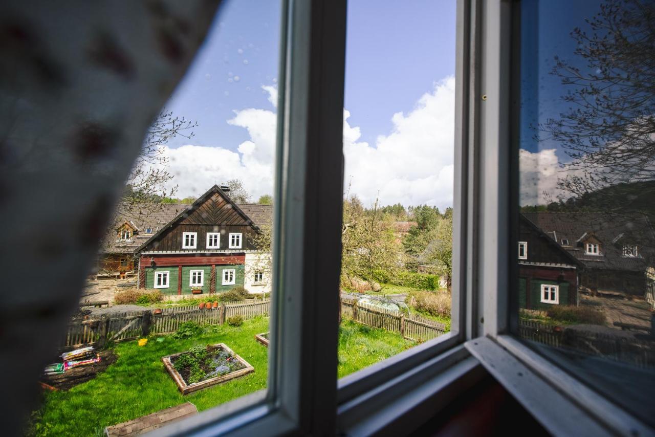 Penzion Na Stodolci Chřibská Esterno foto