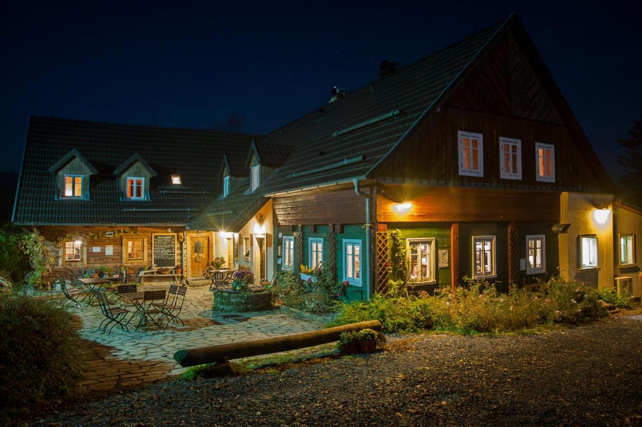 Penzion Na Stodolci Chřibská Esterno foto